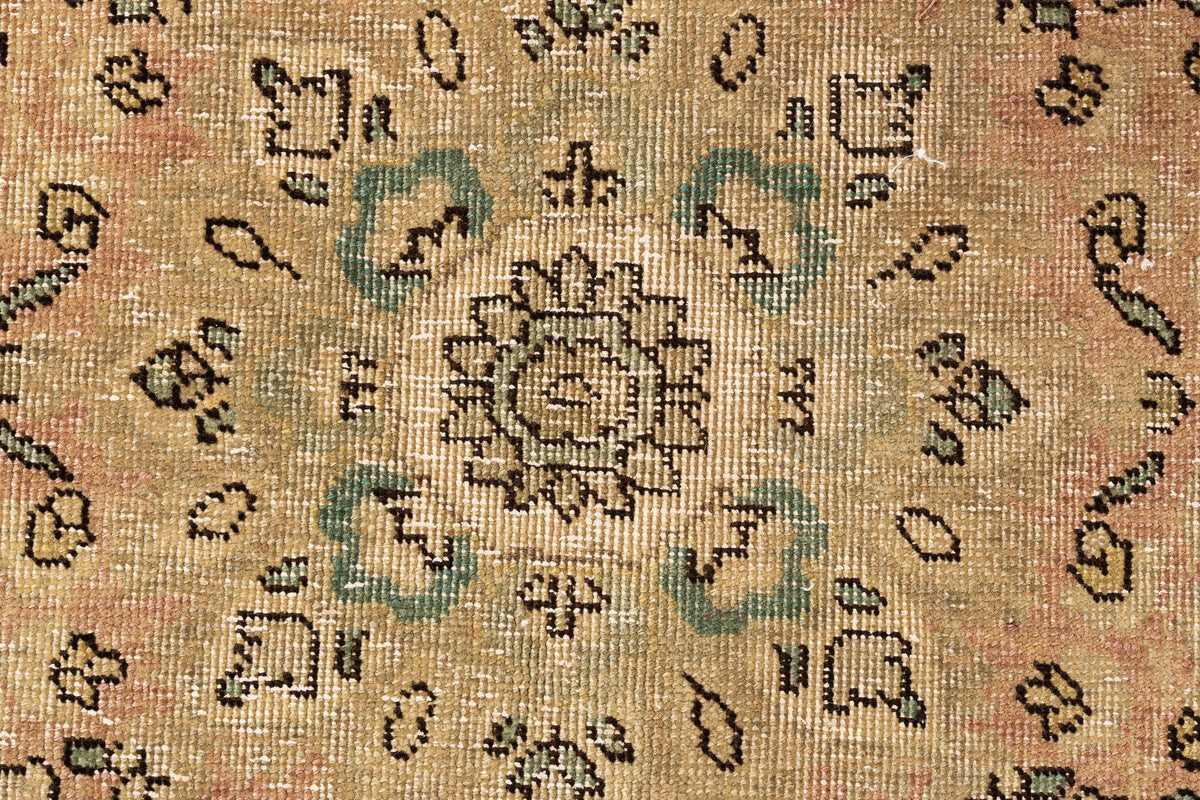 313 x 200 Vintage Royal