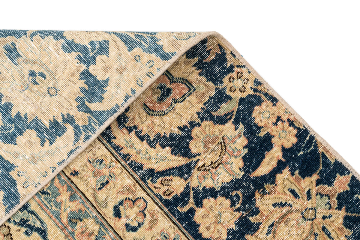 395 x 276 Vintage Royal