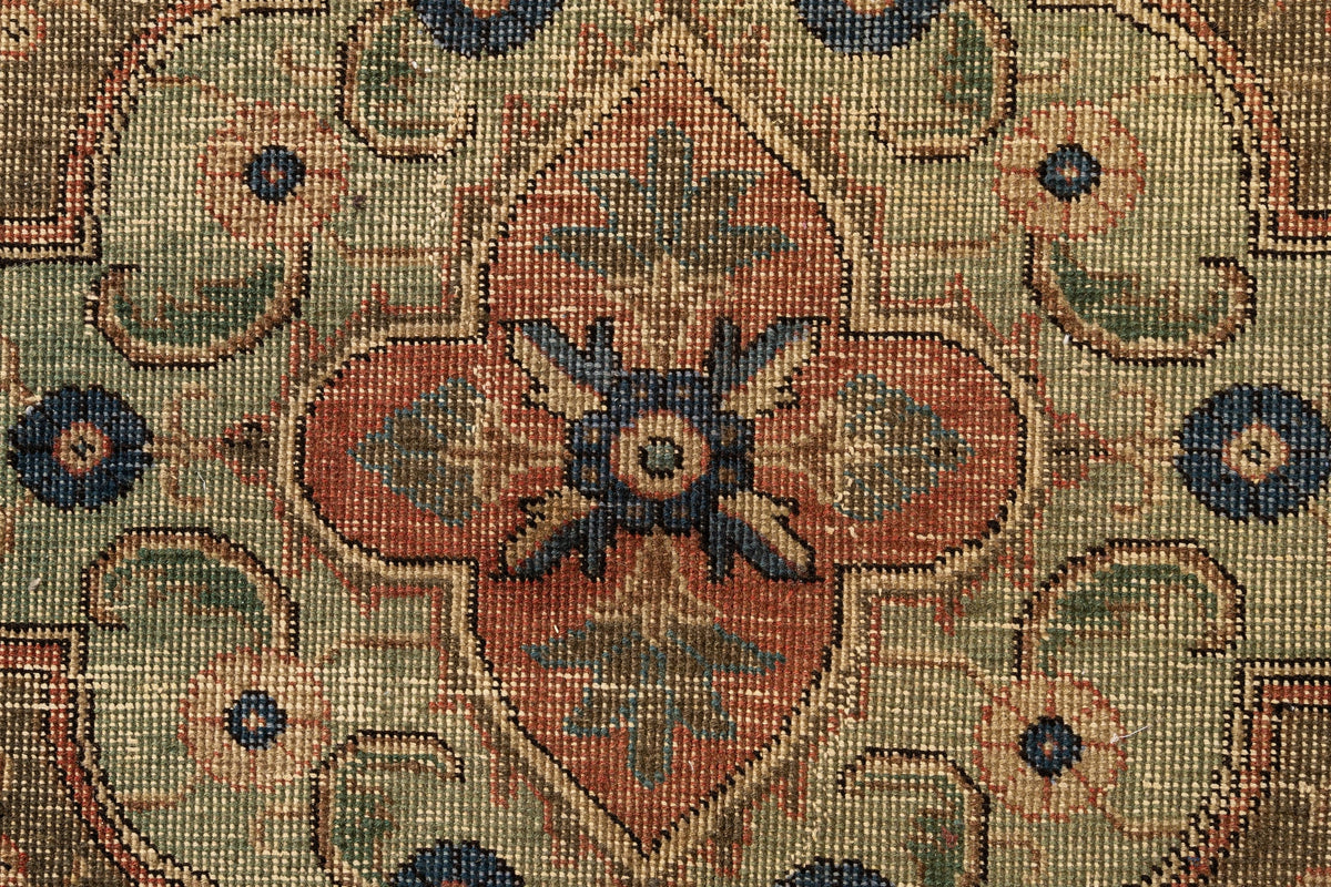 387 x 297 Vintage Royal