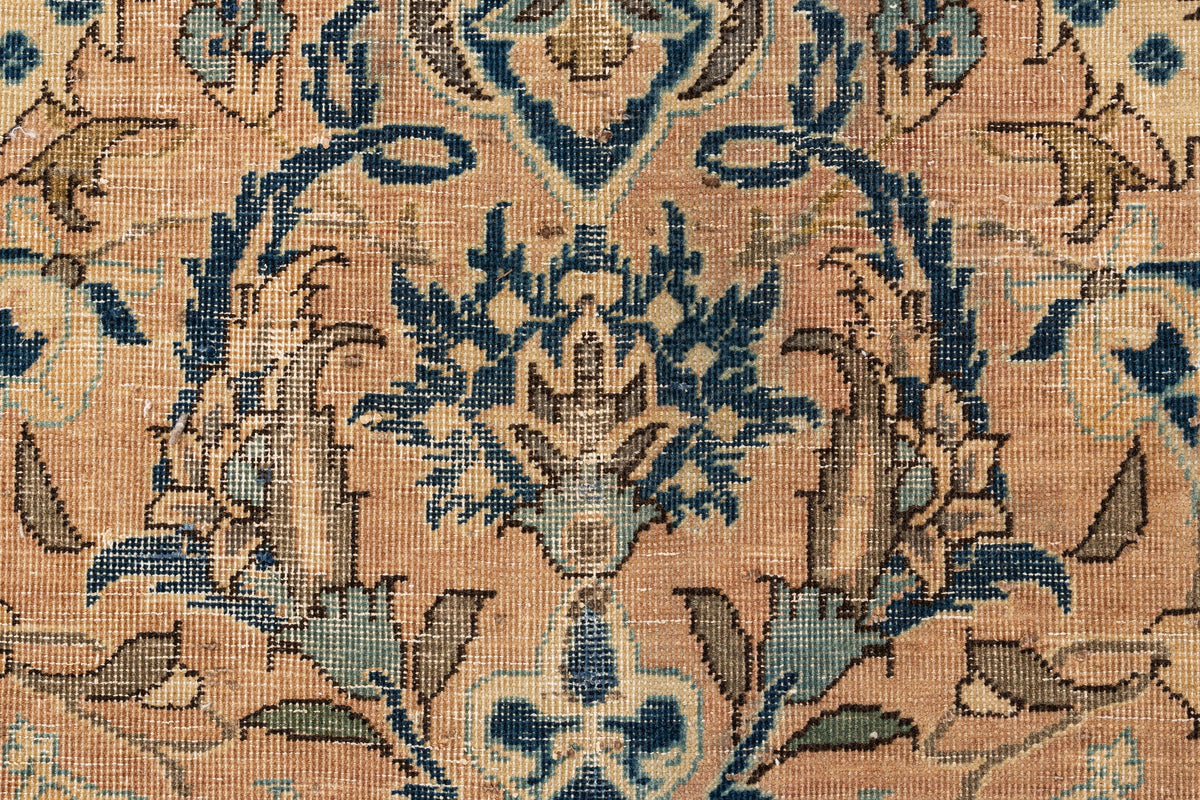 483 x 320 Vintage Royal
