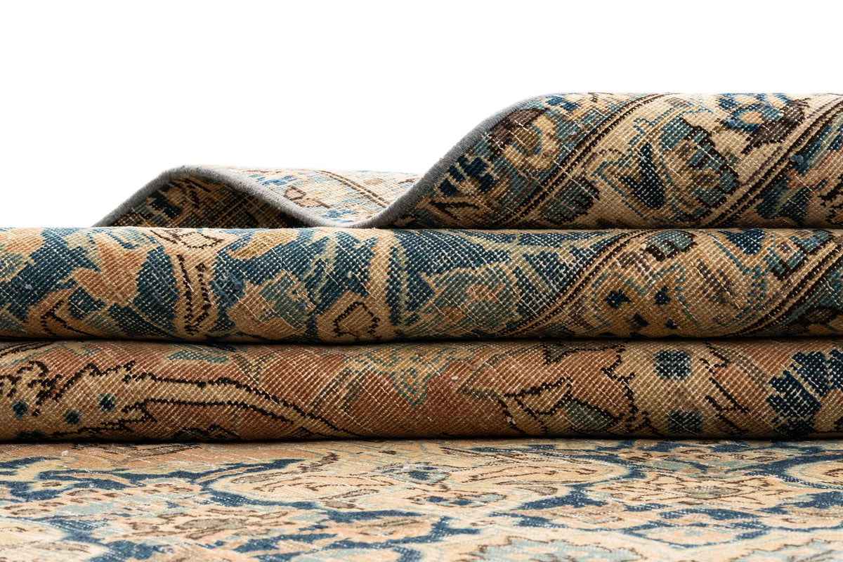 483 x 320 Vintage Royal