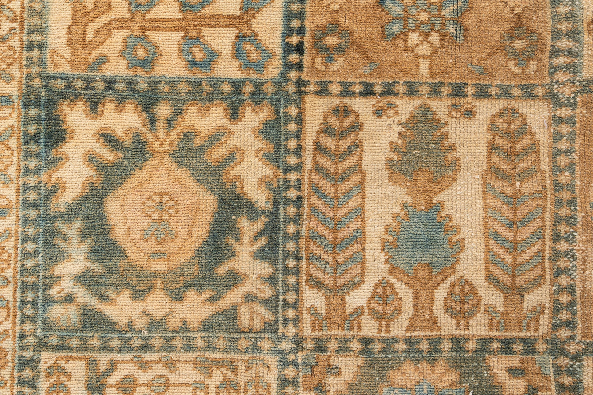 328 x 255 Vintage Royal