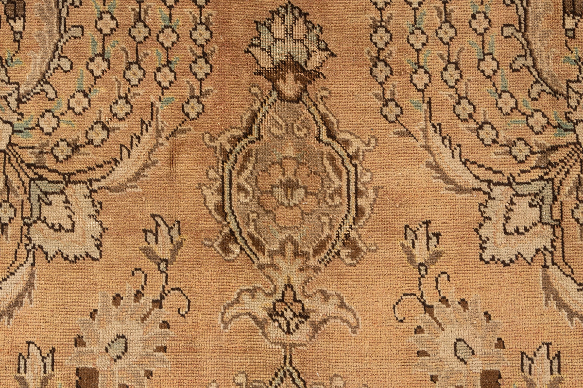 385 x 296 Vintage Royal