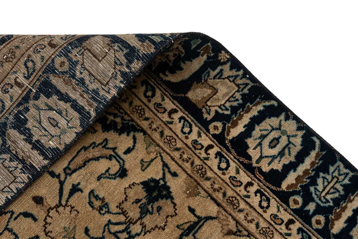 256 x 171 Vintage Royal