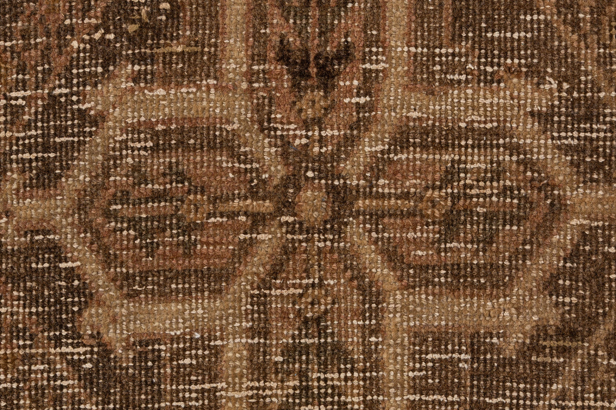 281 x 200 Vintage Royal