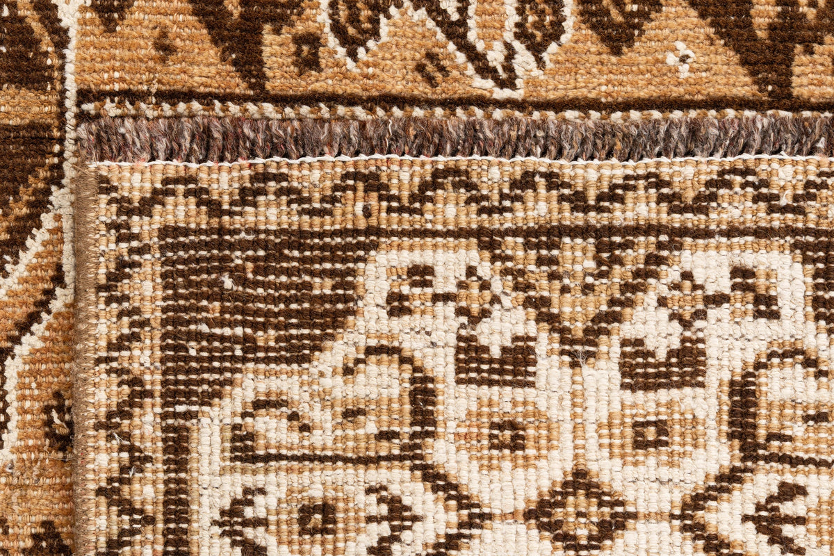 218 x 147 Vintage Royal