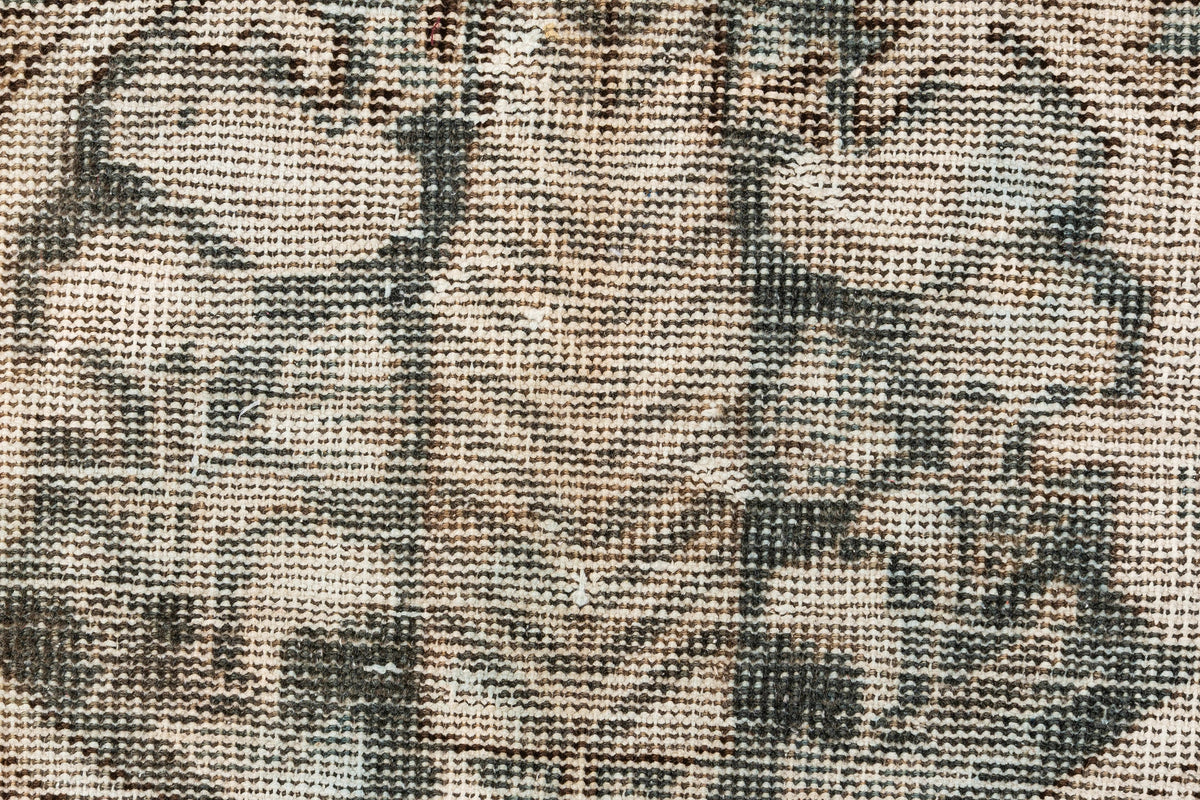 267 x 121 Vintage Royal