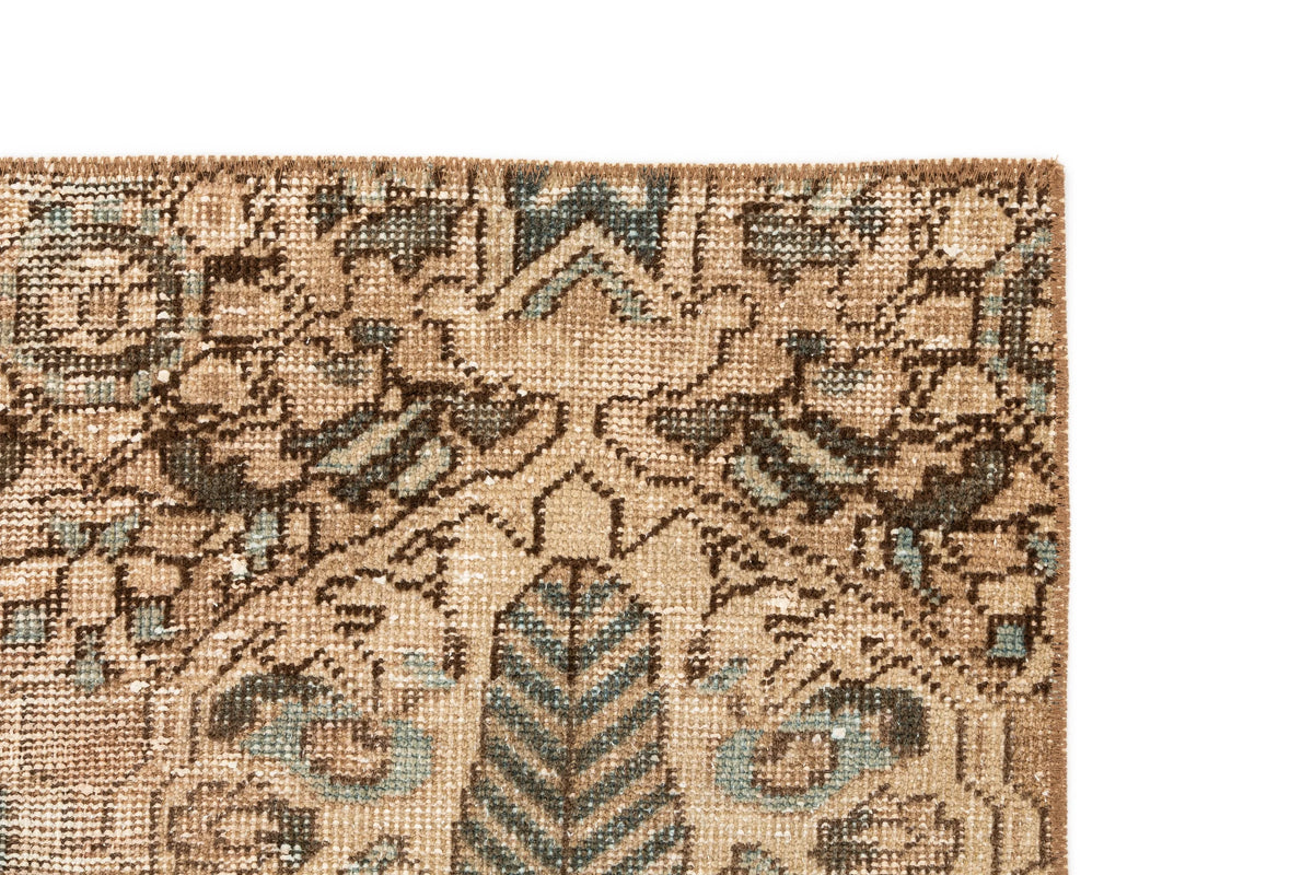 267 x 121 Vintage Royal