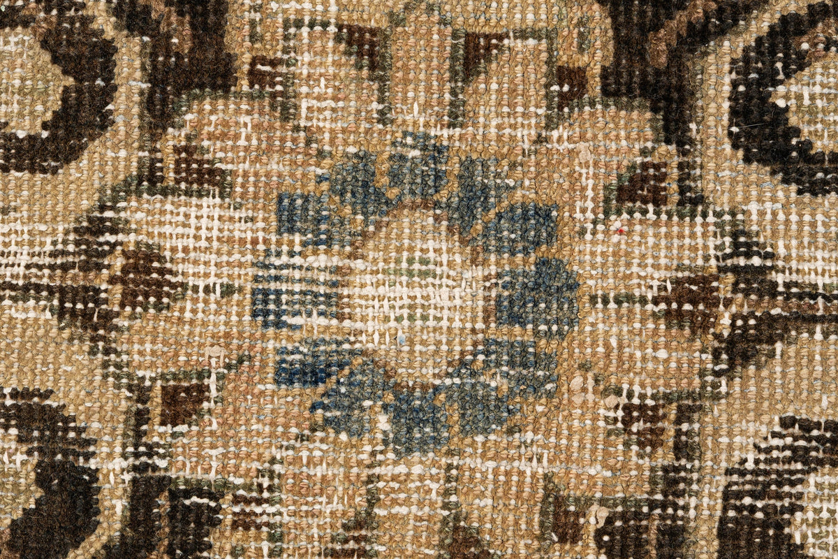 285 x 197 Vintage Royal