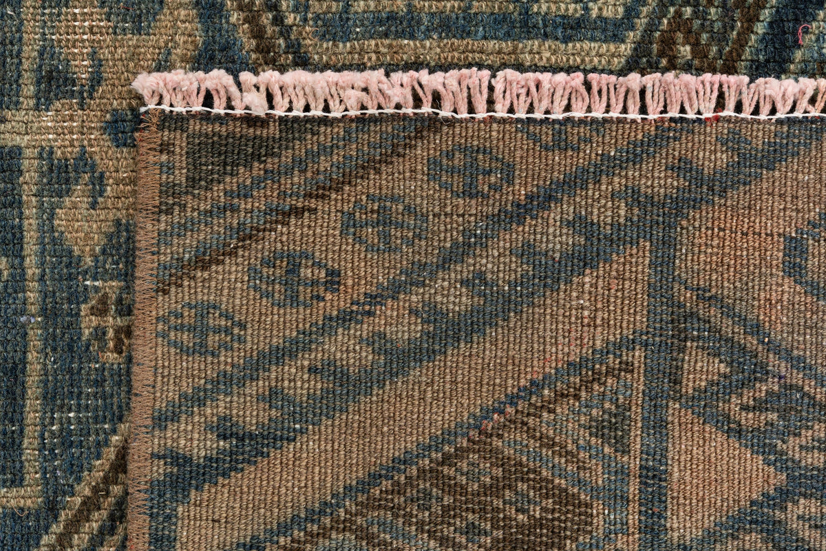 261 x 150 Vintage Royal