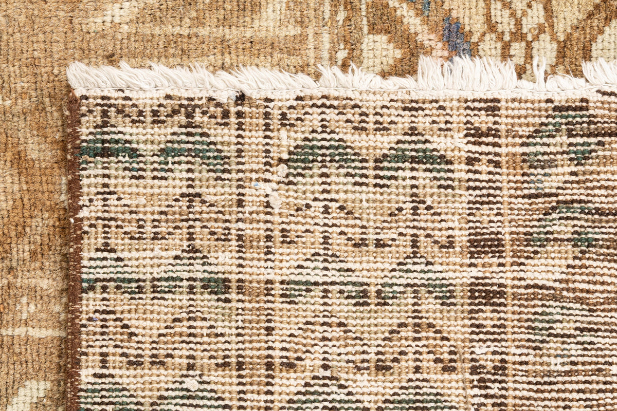 220 x 197 Vintage Royal