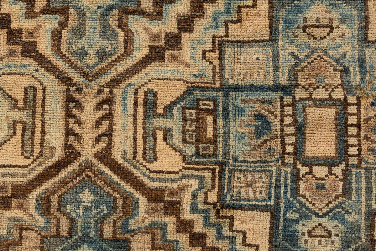 229 x 166 Vintage Royal