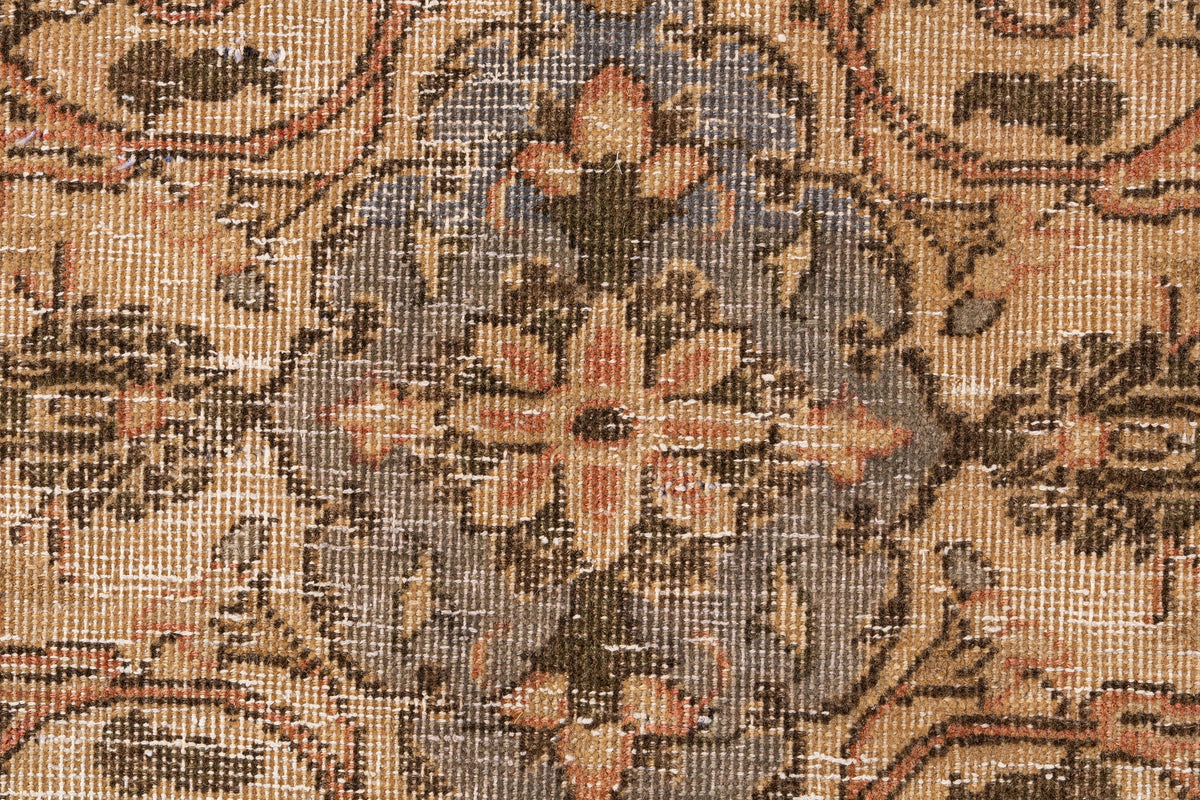 390 x 272 Vintage Royal