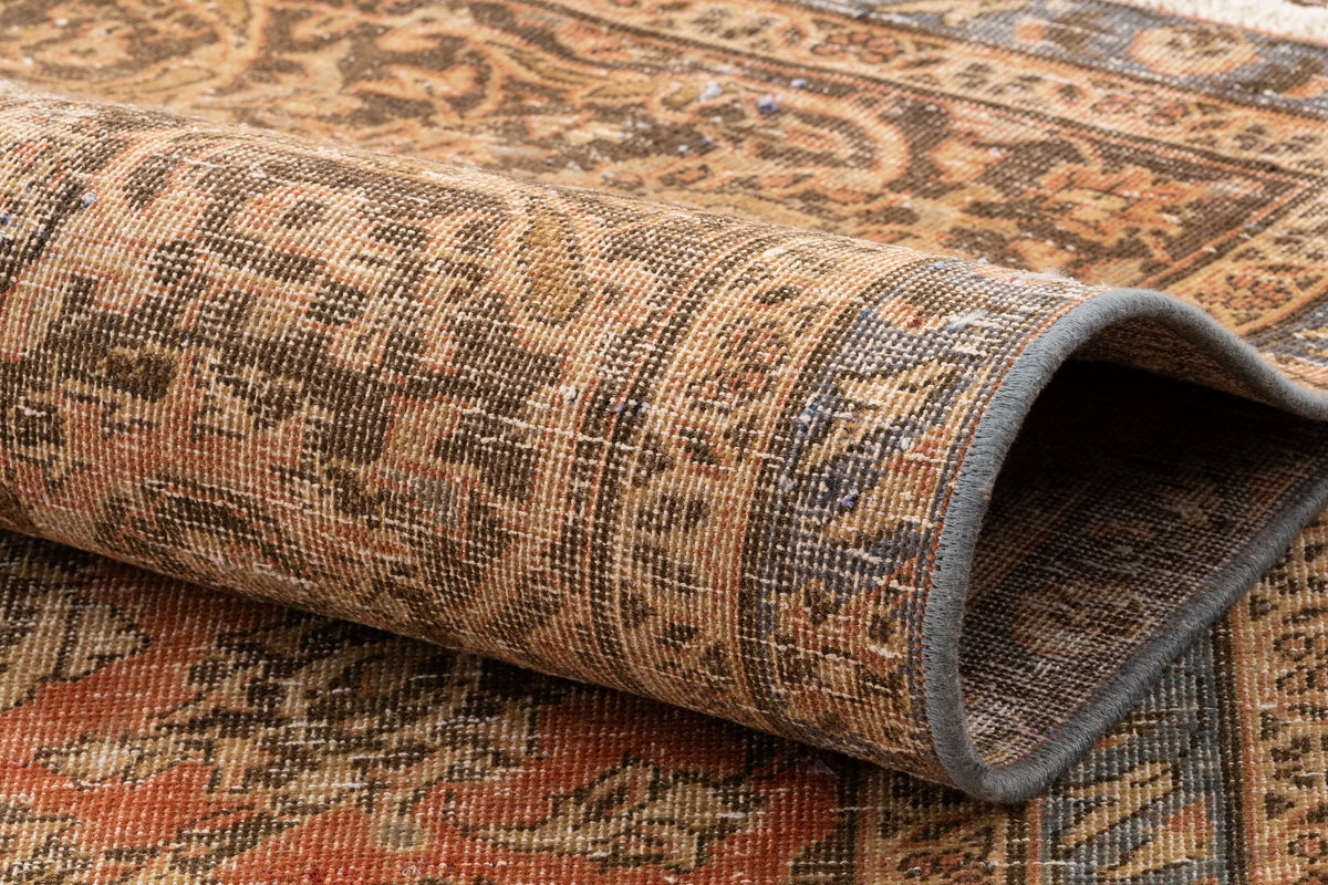 390 x 272 Vintage Royal