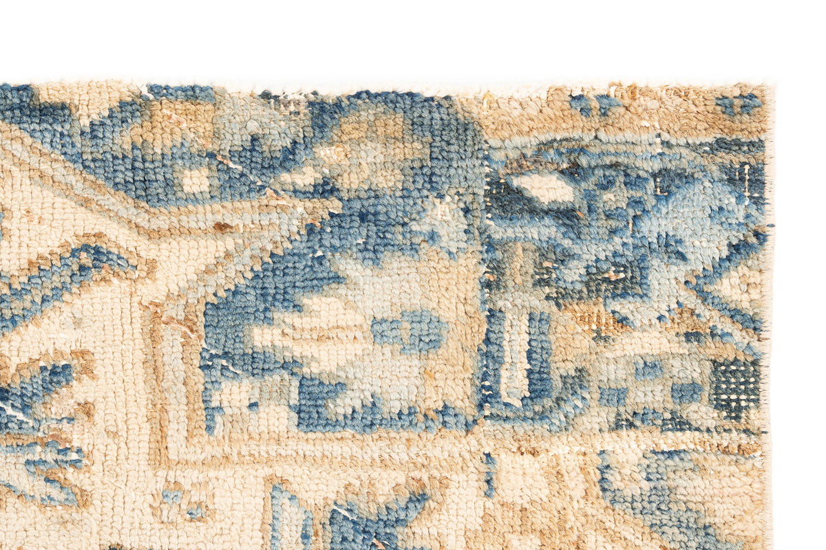 240 x 169 Vintage Royal