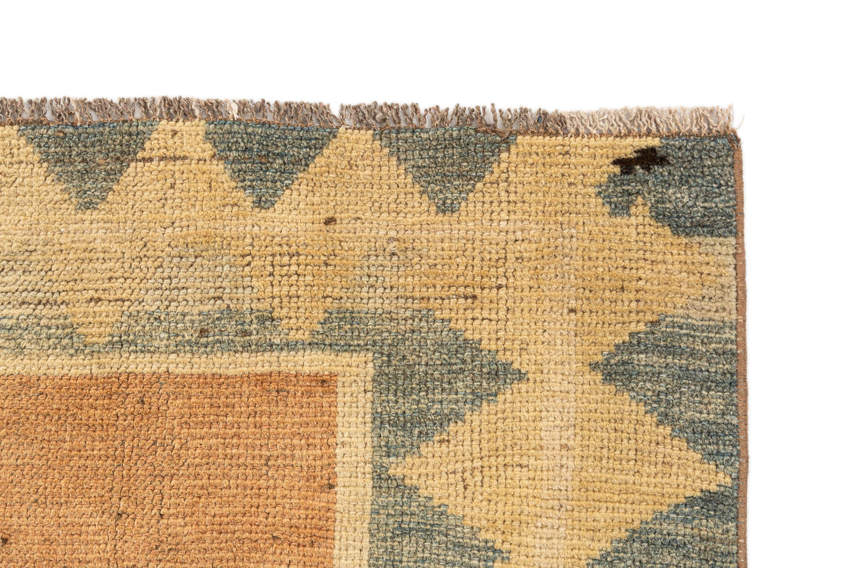 241 x 145 Vintage Royal