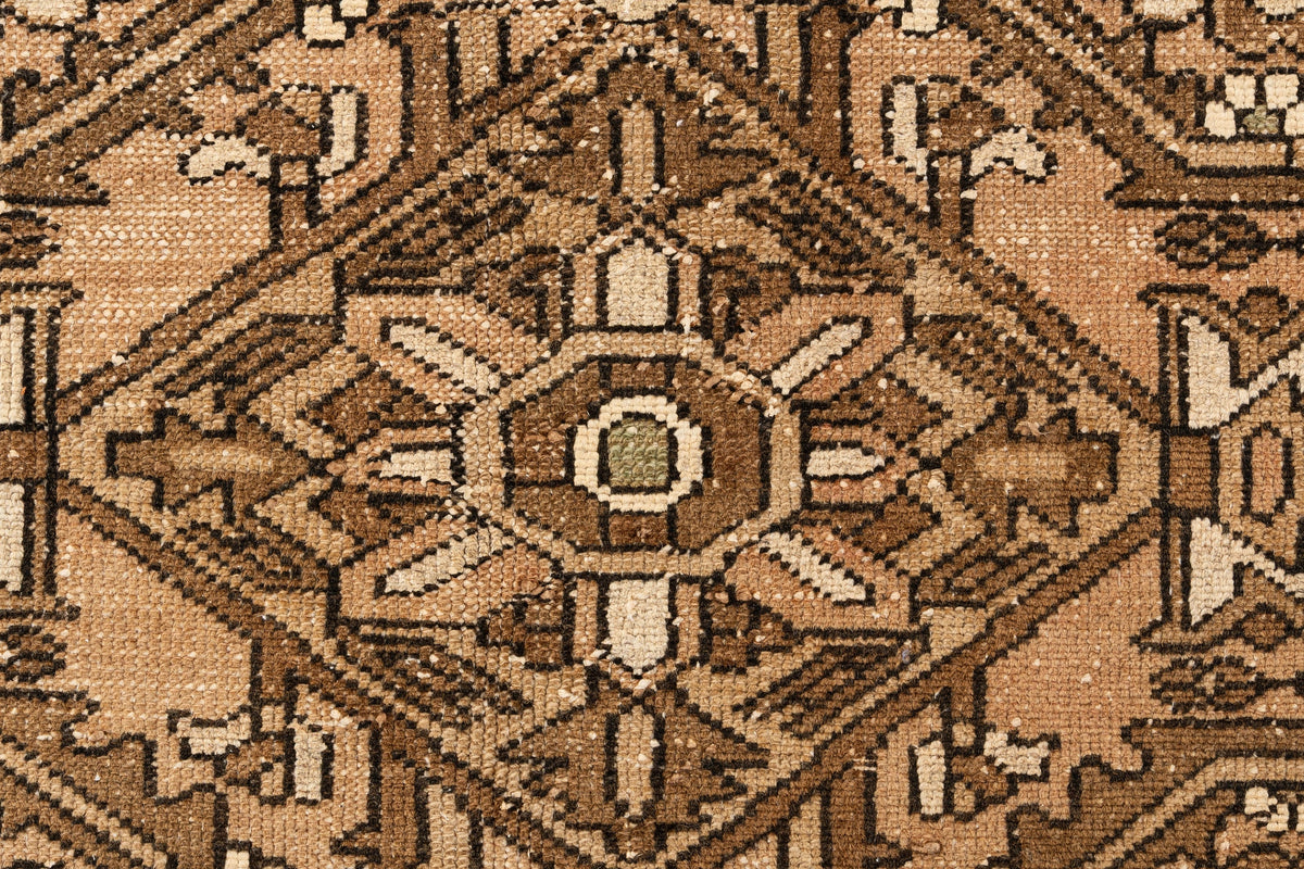 308 x 159 Vintage Royal
