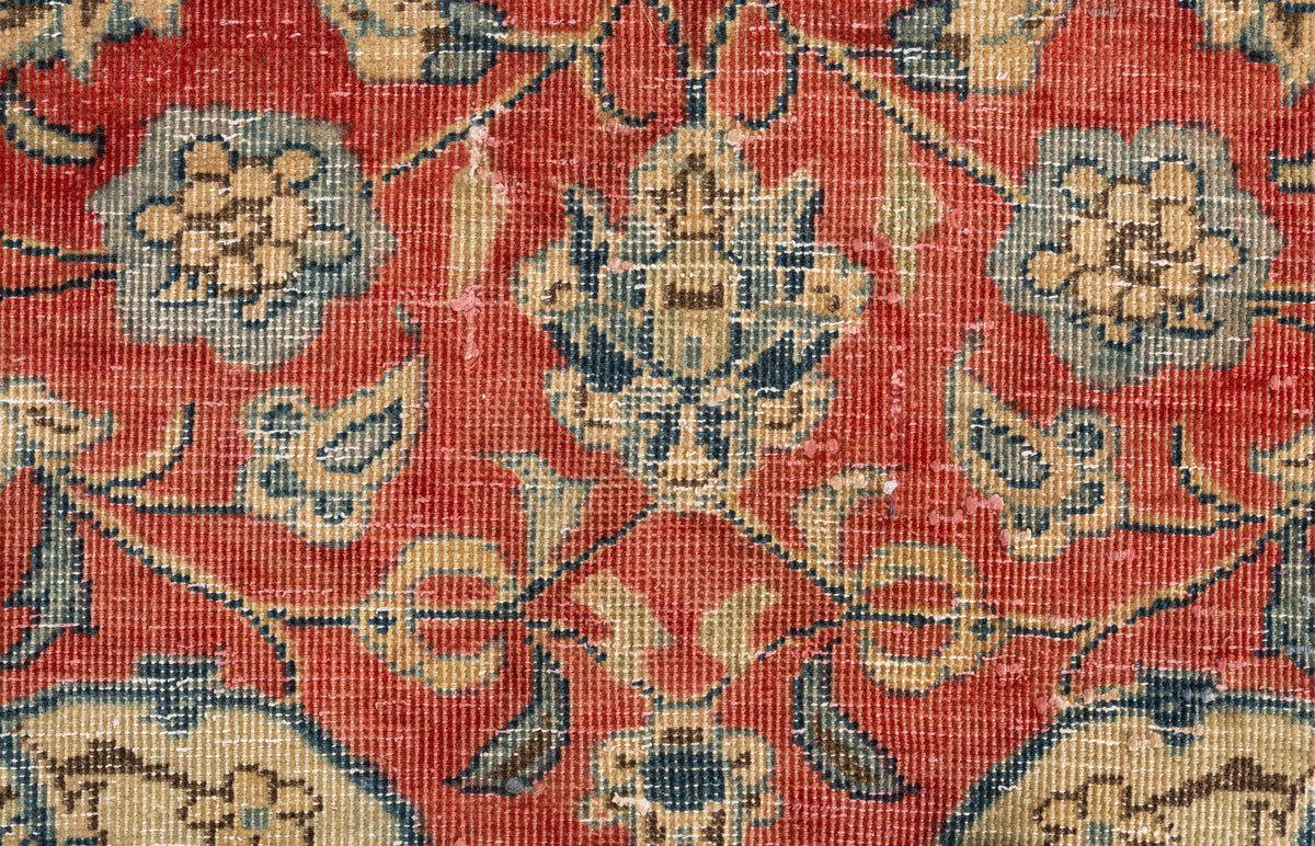 318 x 204 Vintage Royal