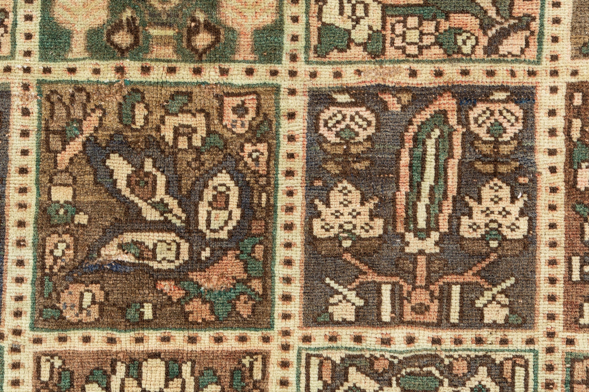 313 x 159 Vintage Royal