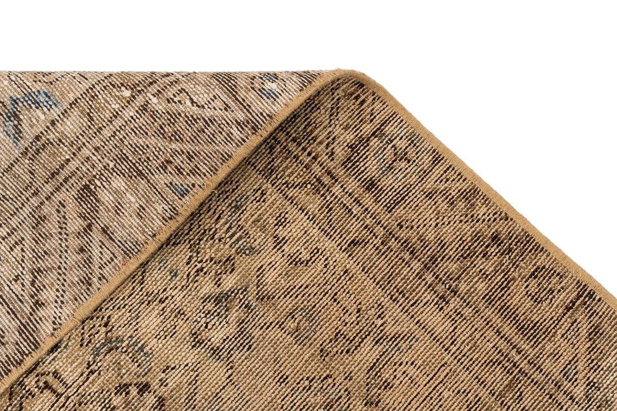 320 x 149 Vintage Royal
