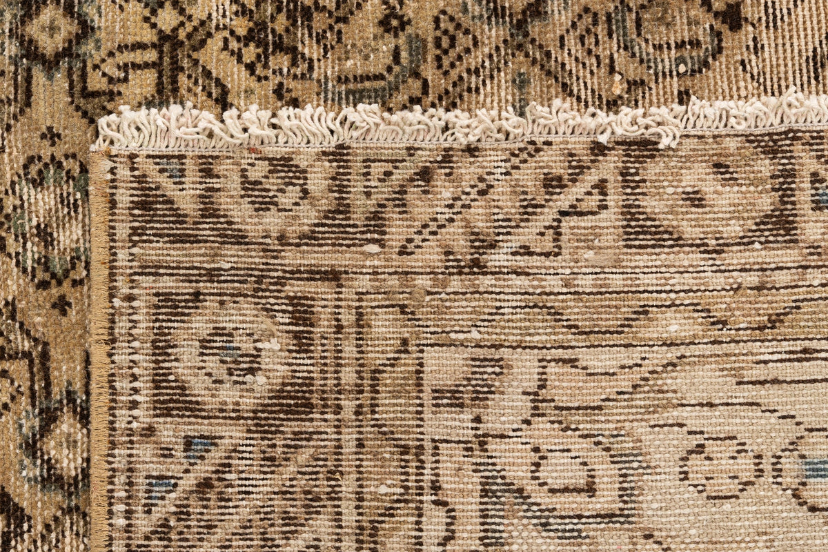 320 x 149 Vintage Royal