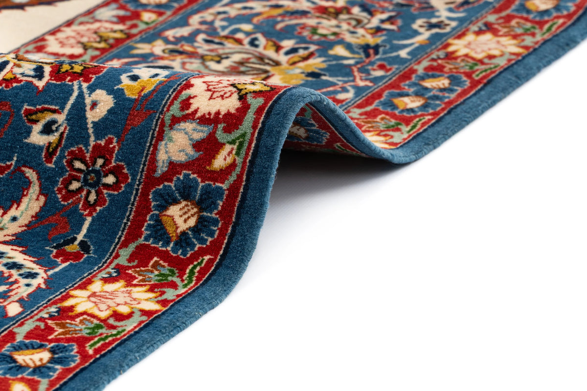 243 x 153 Isfahan