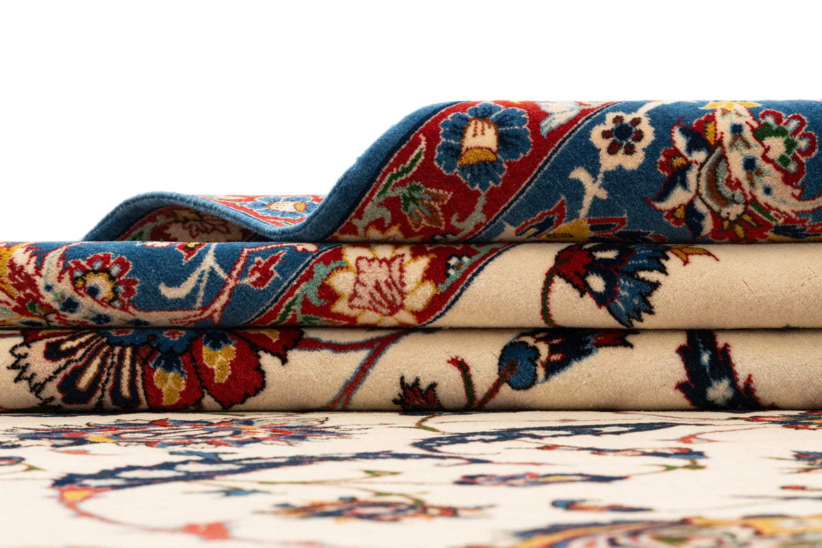243 x 153 Isfahan