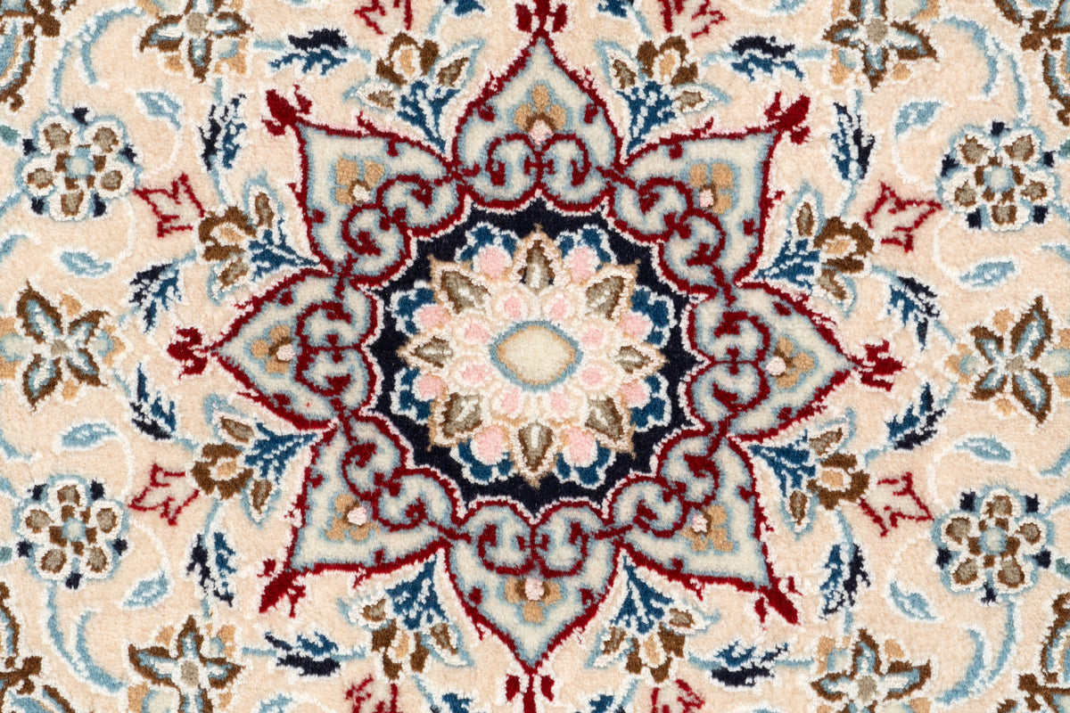 270 x 200 Nain 9 La