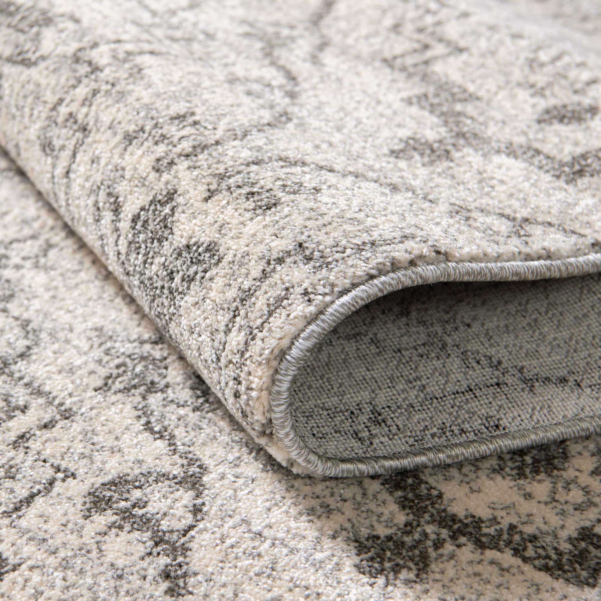 305 x 216 Damask