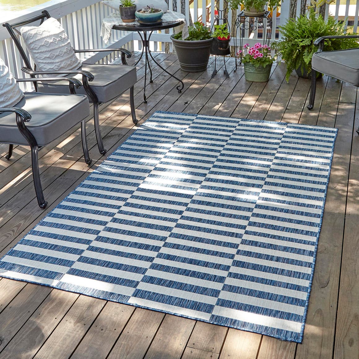185 x 125 Outdoor Striped