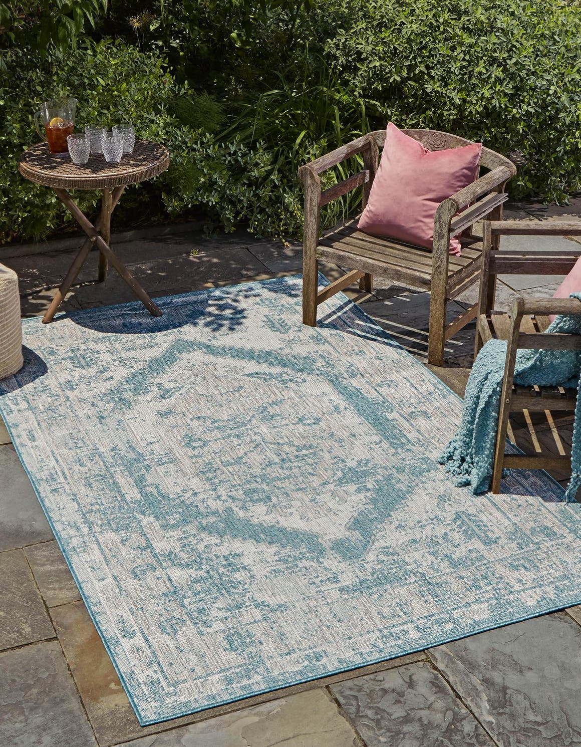 183 x 122 Outdoor Traditional