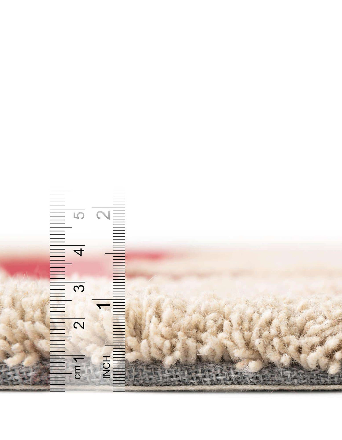 Rechteck Teppich AI Handgetuftet in Rot und Elfenbein von Hadorn™ - Lifestyle Image