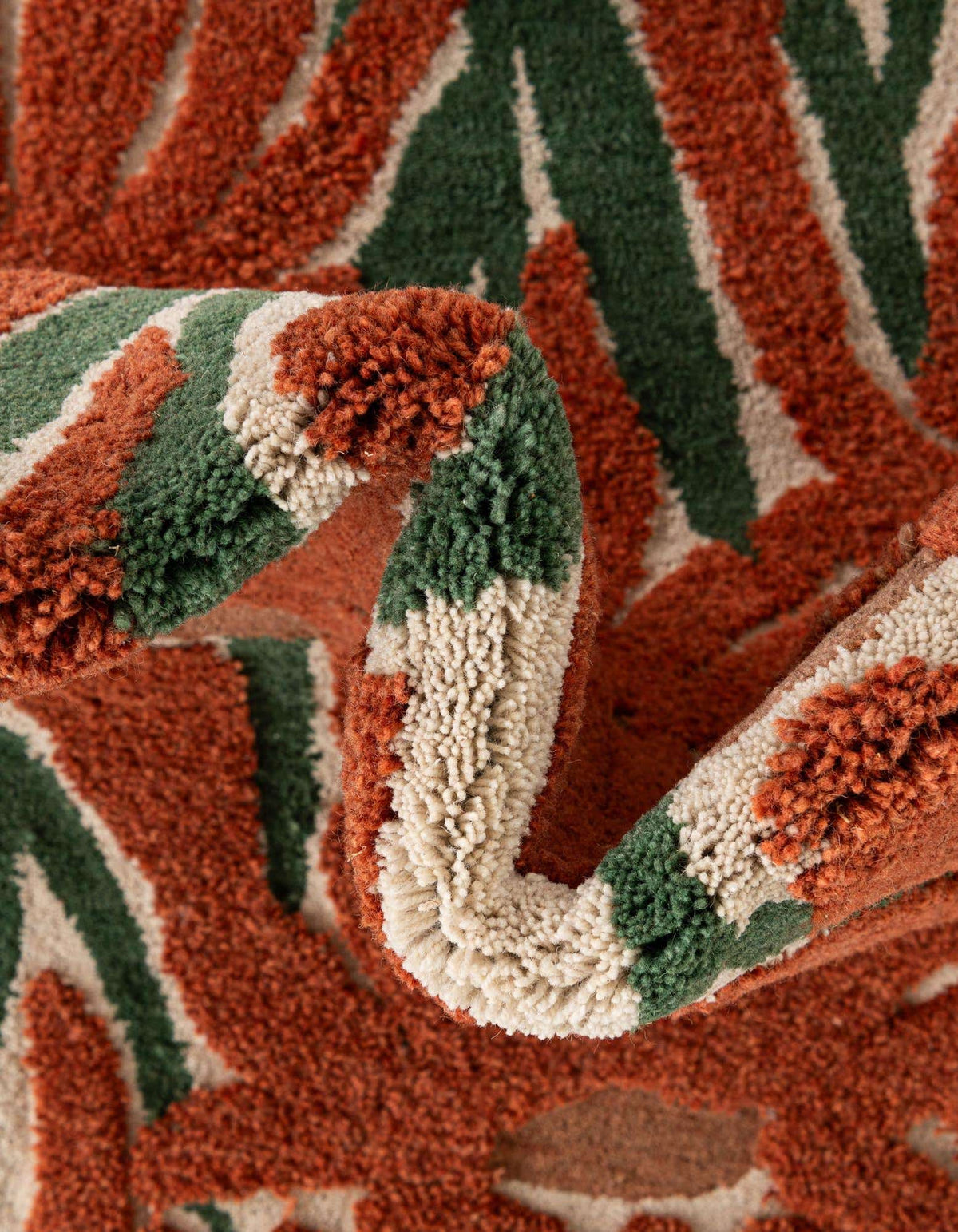 Rechteck Teppich AI Handgetuftet in Orange und Grün von Hadorn™ - Lifestyle Image