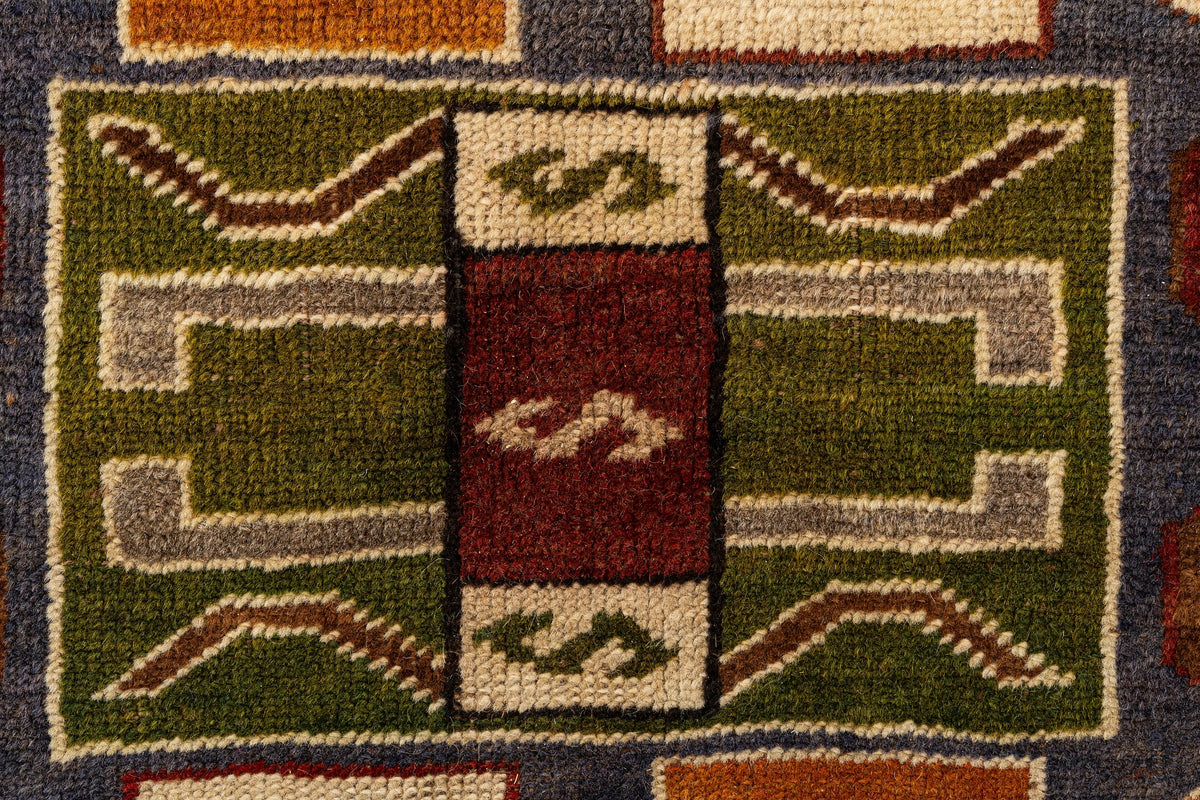 245 x 175 Indo Kazak