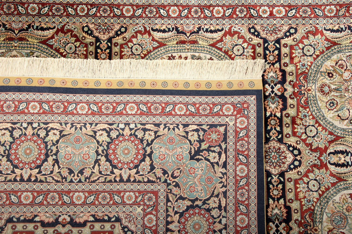 203 x 294 China-Hereke Seide