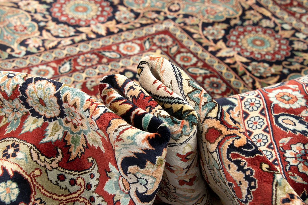 203 x 294 China-Hereke Seide