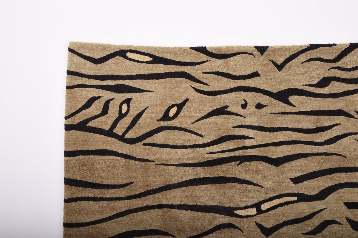 250 x 300 Modern Roots Takpa