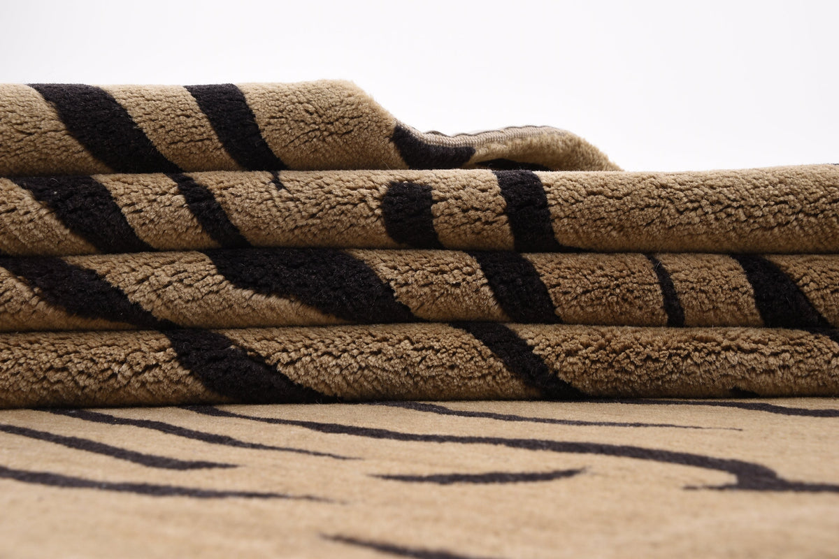 250 x 300 Modern Roots Takpa