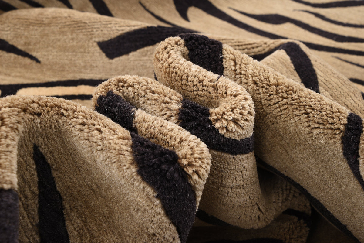 250 x 300 Modern Roots Takpa