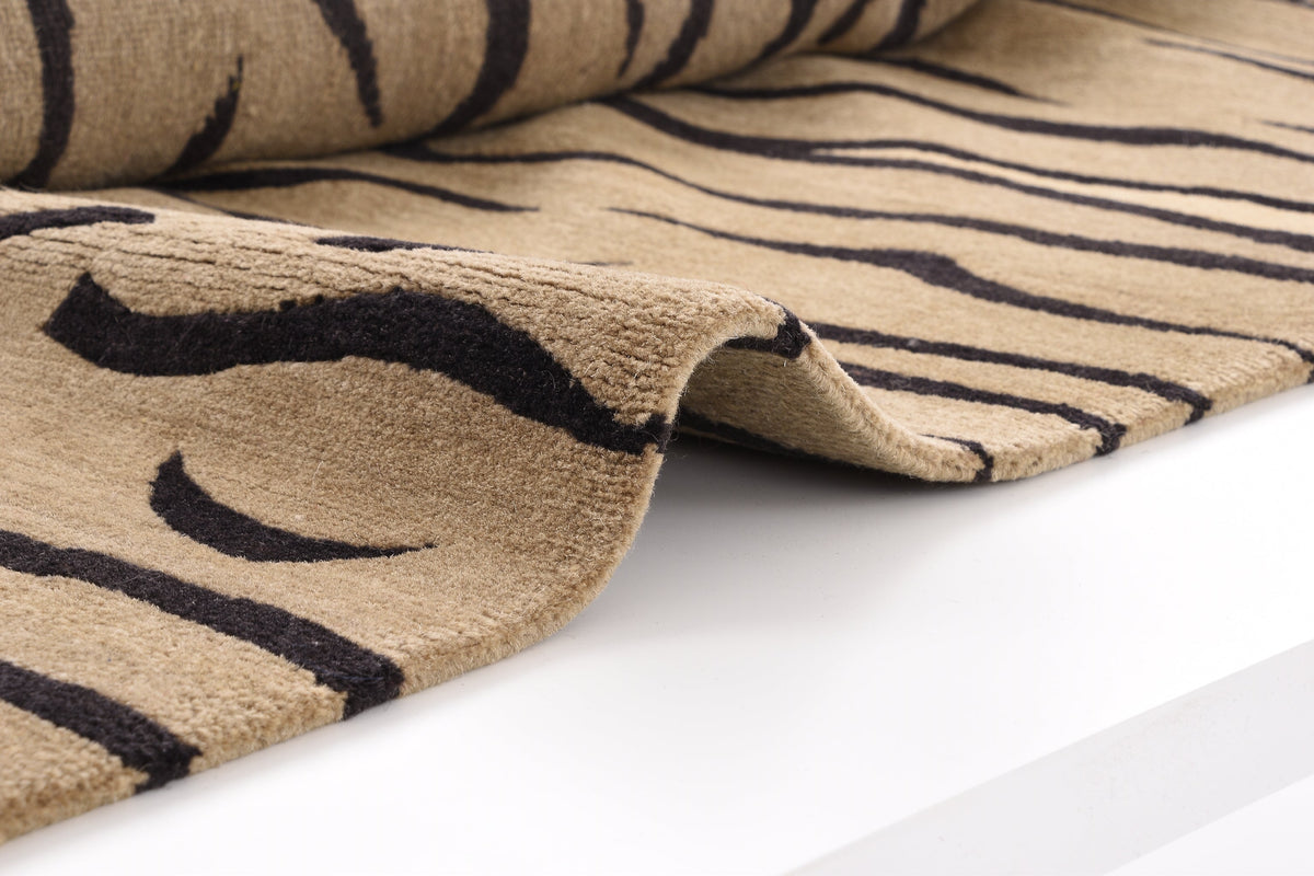 250 x 300 Modern Roots Takpa