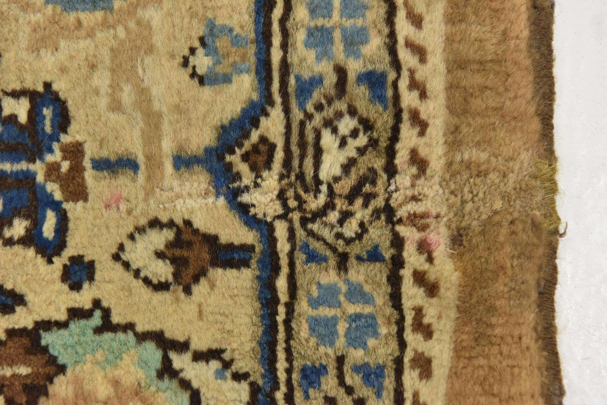 218 x 328 Farahan