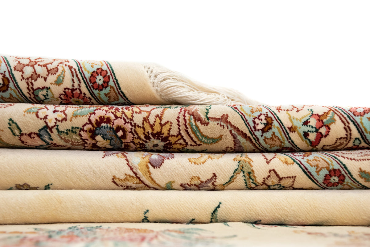 300x198 Ghom Silk