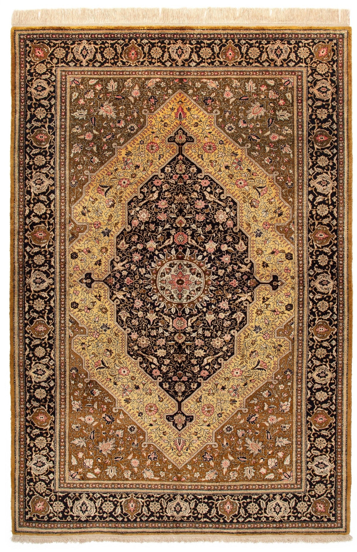137 x 206 Ghom Seide