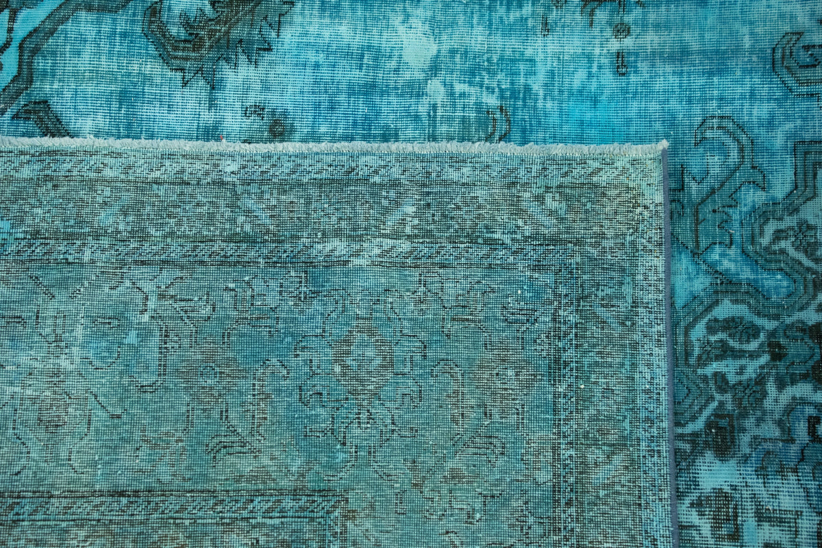 492 x 330 Vintage Royal