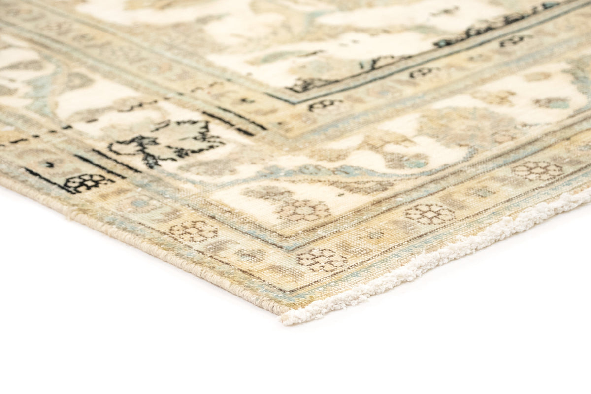 335 x 251 Vintage Royal