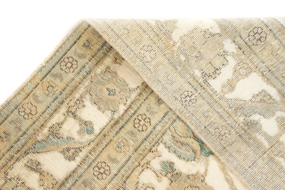 335 x 251 Vintage Royal