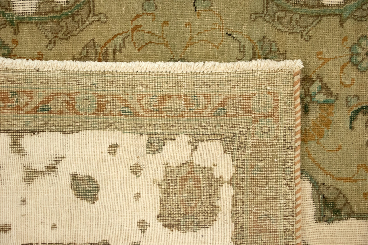 383 x 295 Vintage Royal