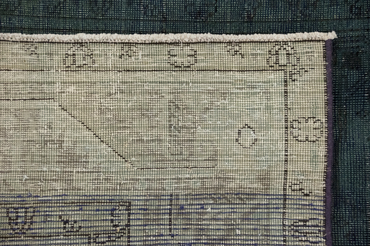 278 x 198 Vintage Royal