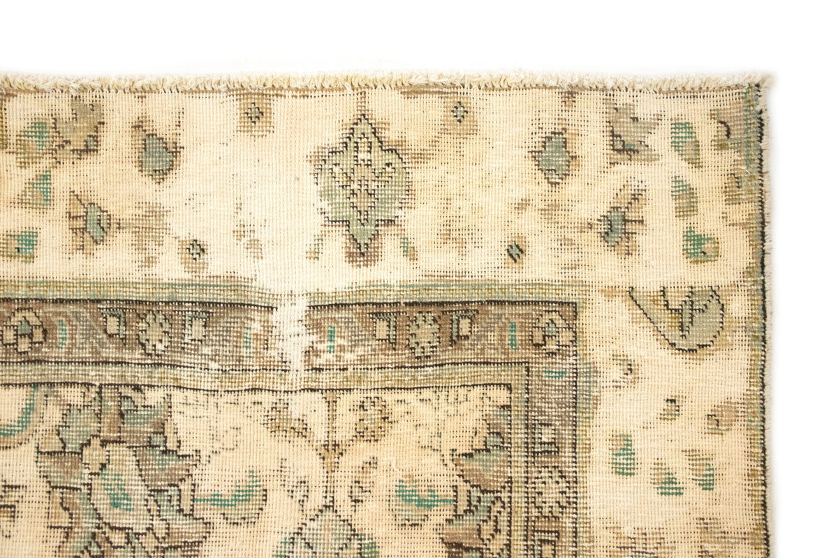 278 x 188 Vintage Royal