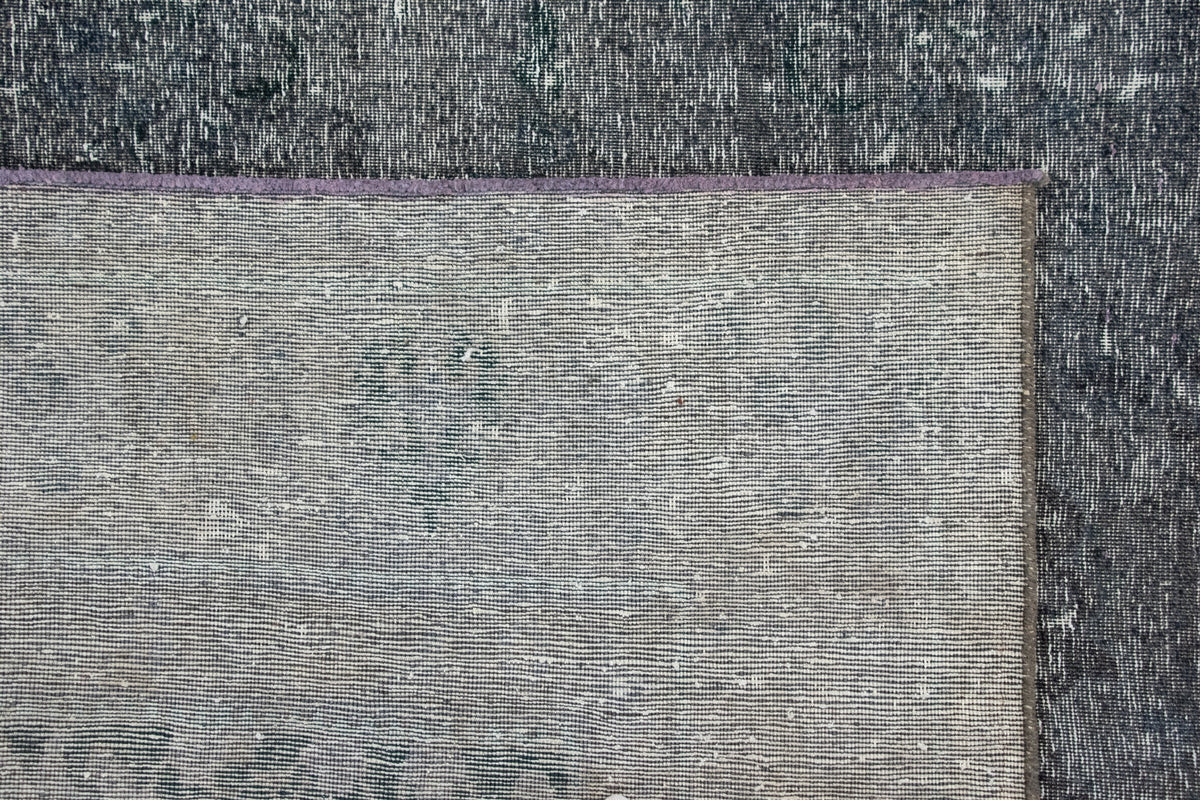 380 x 290 Vintage Royal